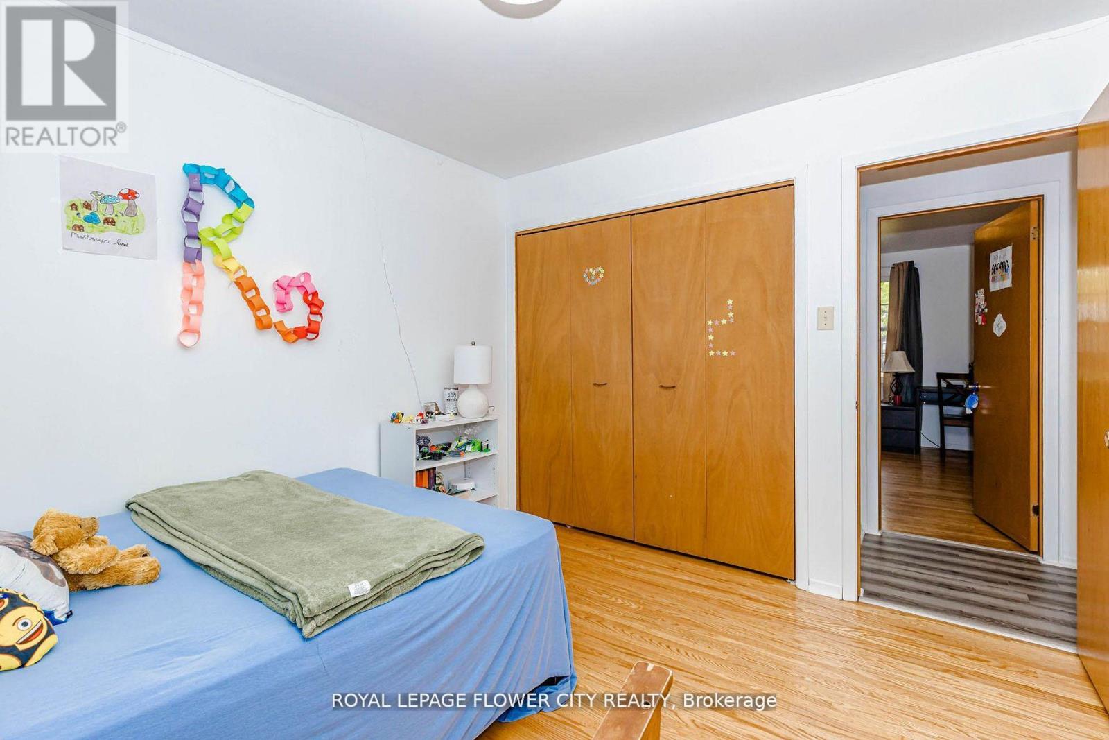 15 CUMBERLAND CRESCENT - 23