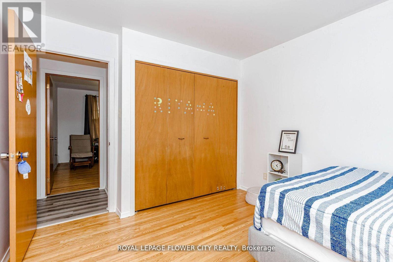 15 CUMBERLAND CRESCENT - 30