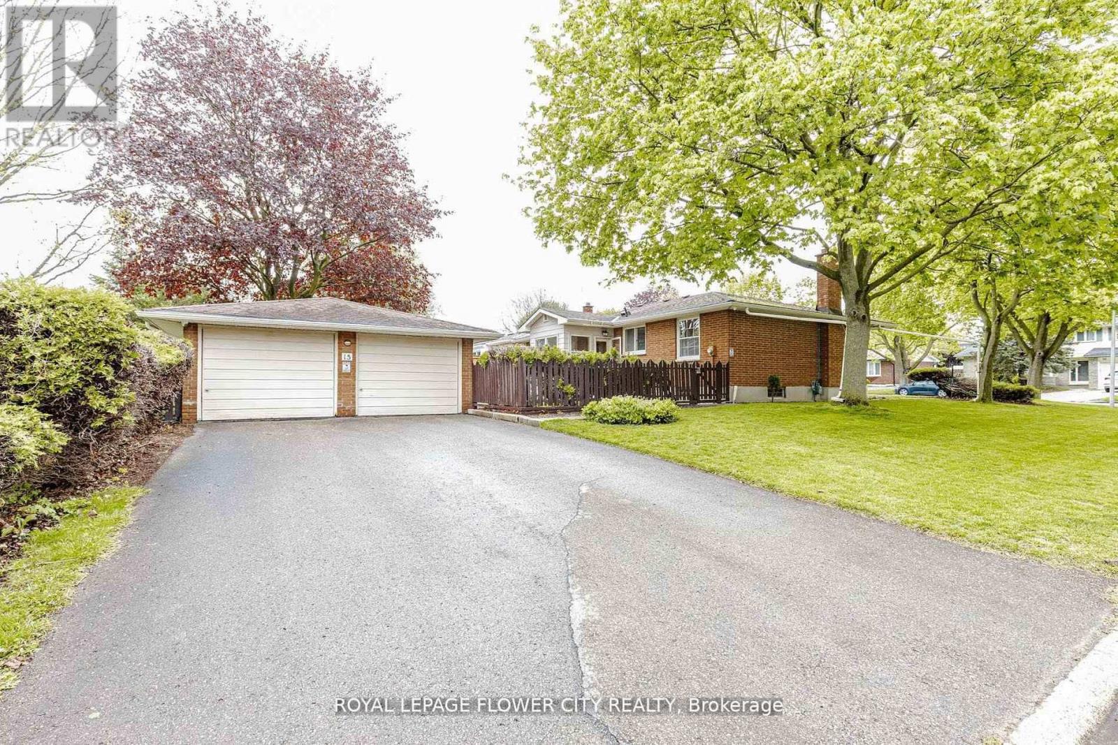 15 CUMBERLAND CRESCENT - 37