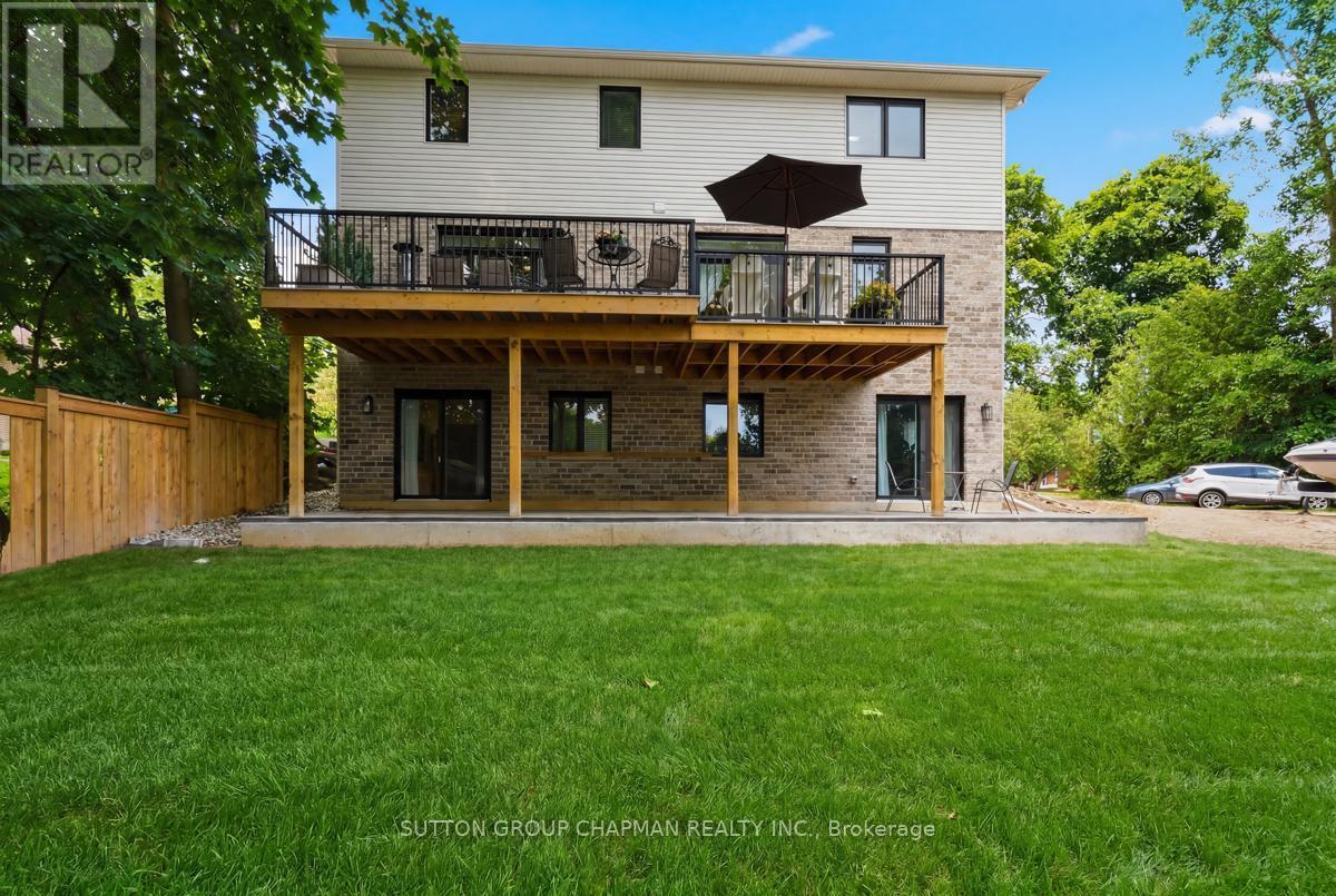 830 RIVERSIDE DRIVE - Image 46