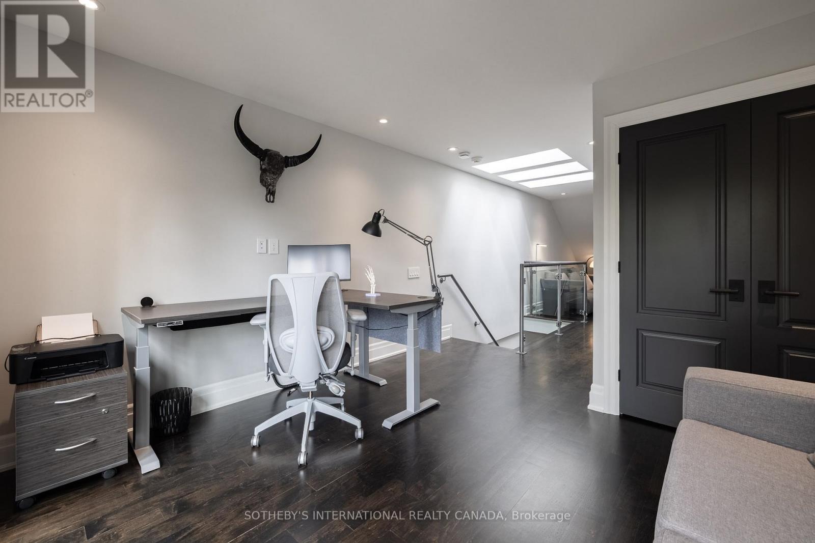 33 TRANBY AVENUE - 21