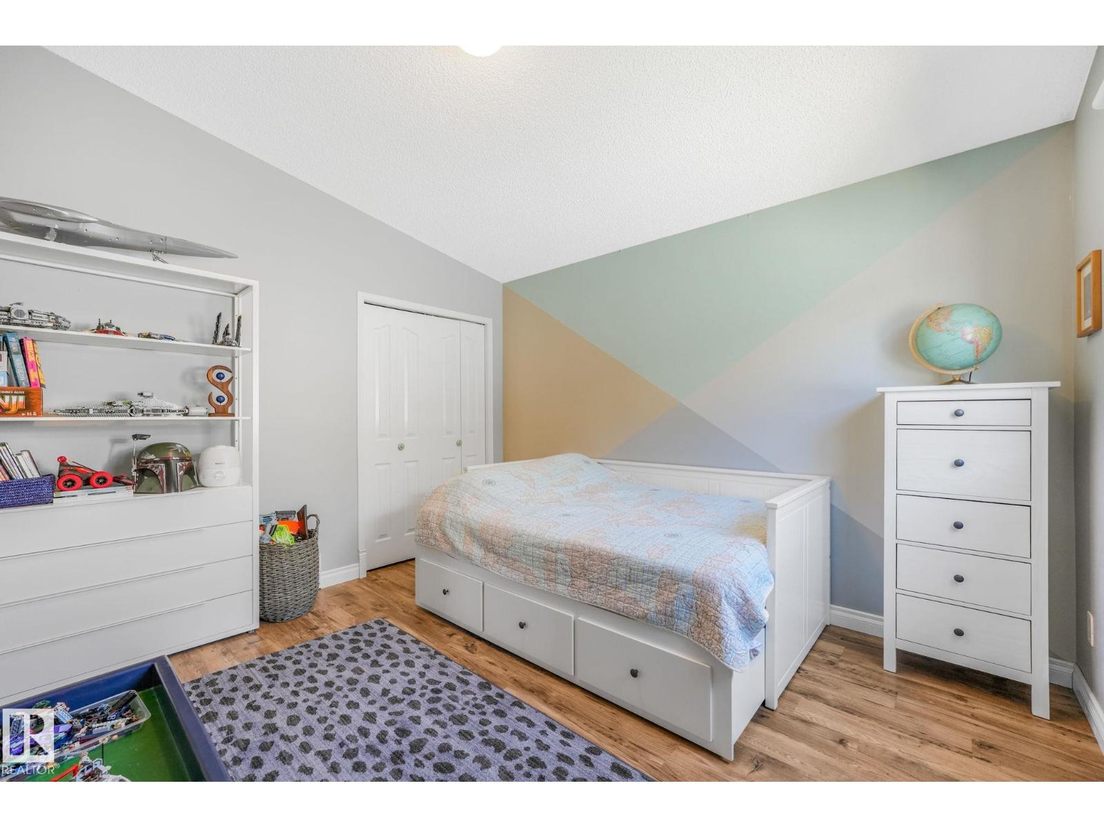 22 LANDSDOWNE DR - 19