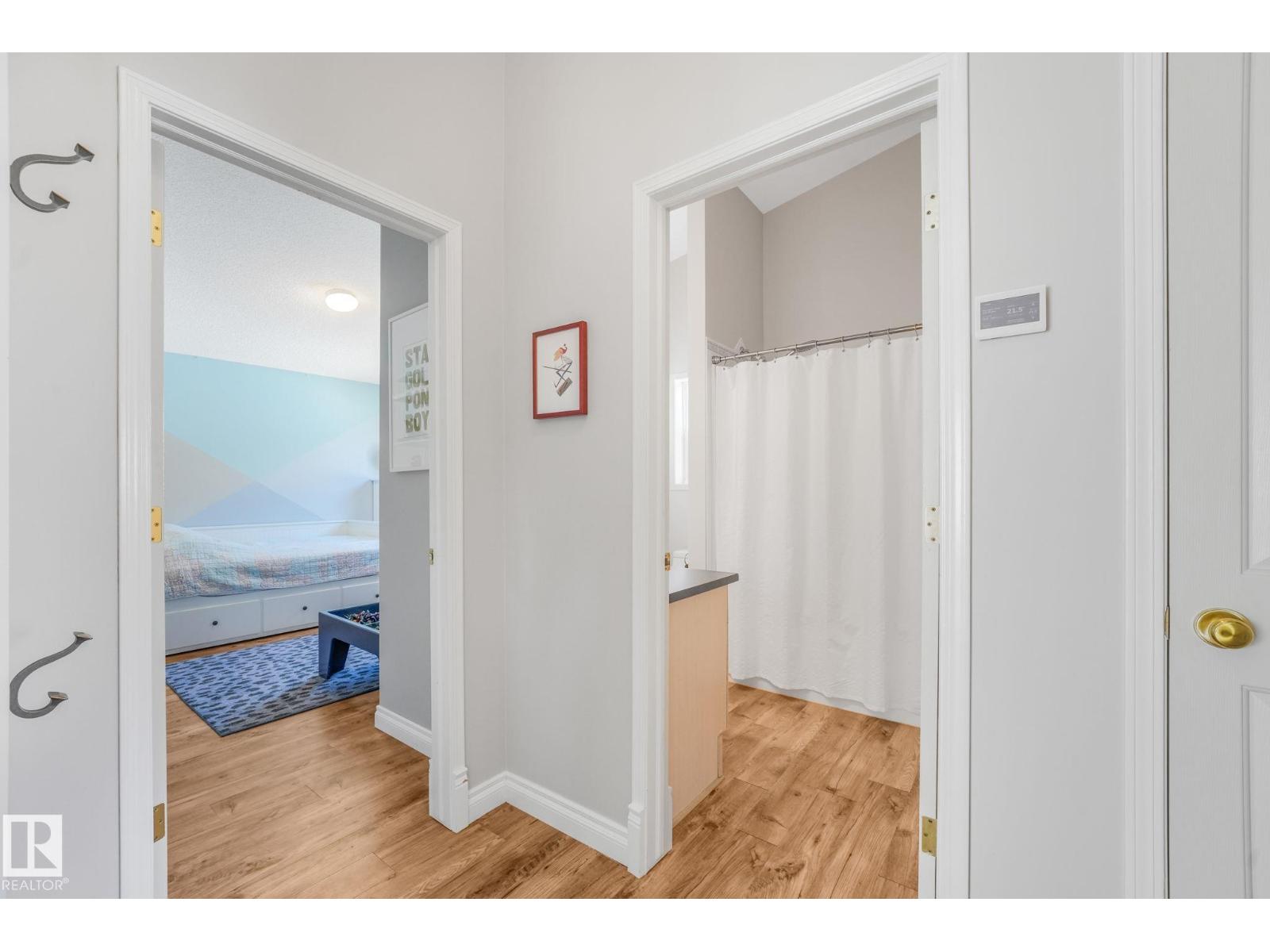 22 LANDSDOWNE DR - 21