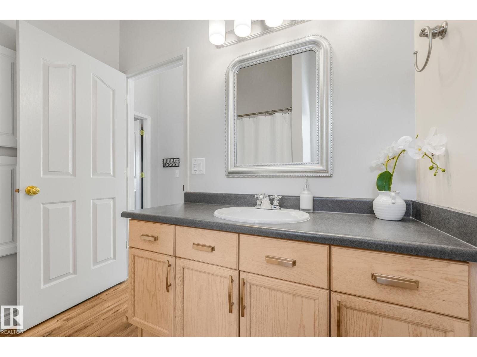 22 LANDSDOWNE DR - 23