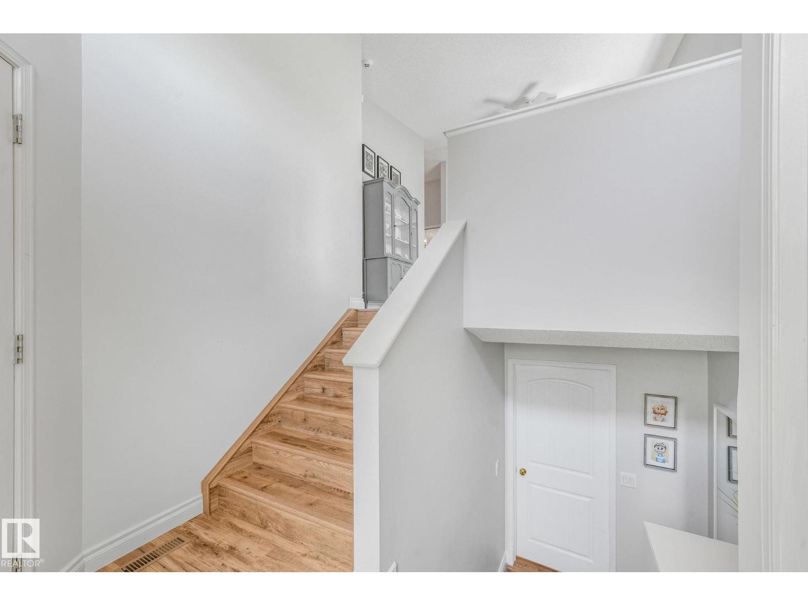 22 LANDSDOWNE DR - 3
