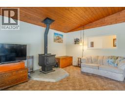 Bedroom 3 - 6784 Barnett Road, 100 Mile House, BC V0K2E2 Photo 6