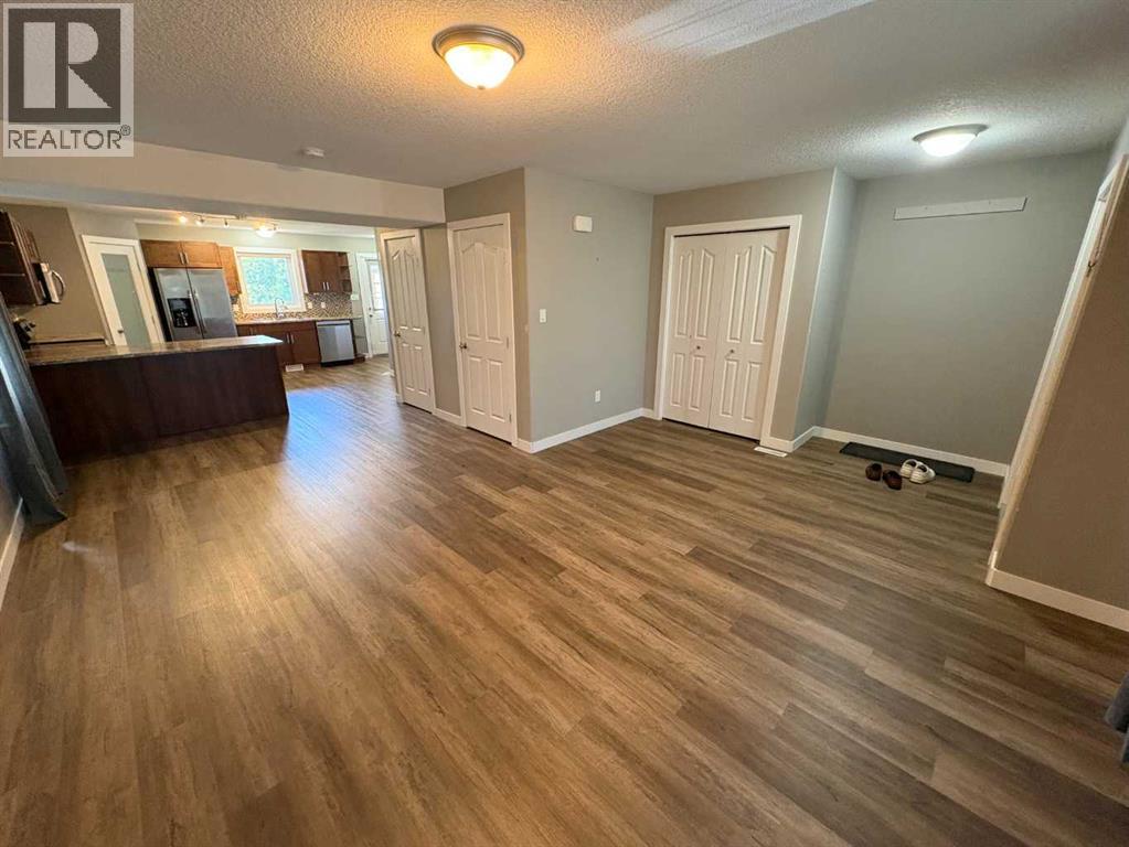 8905 107 Avenue - 11