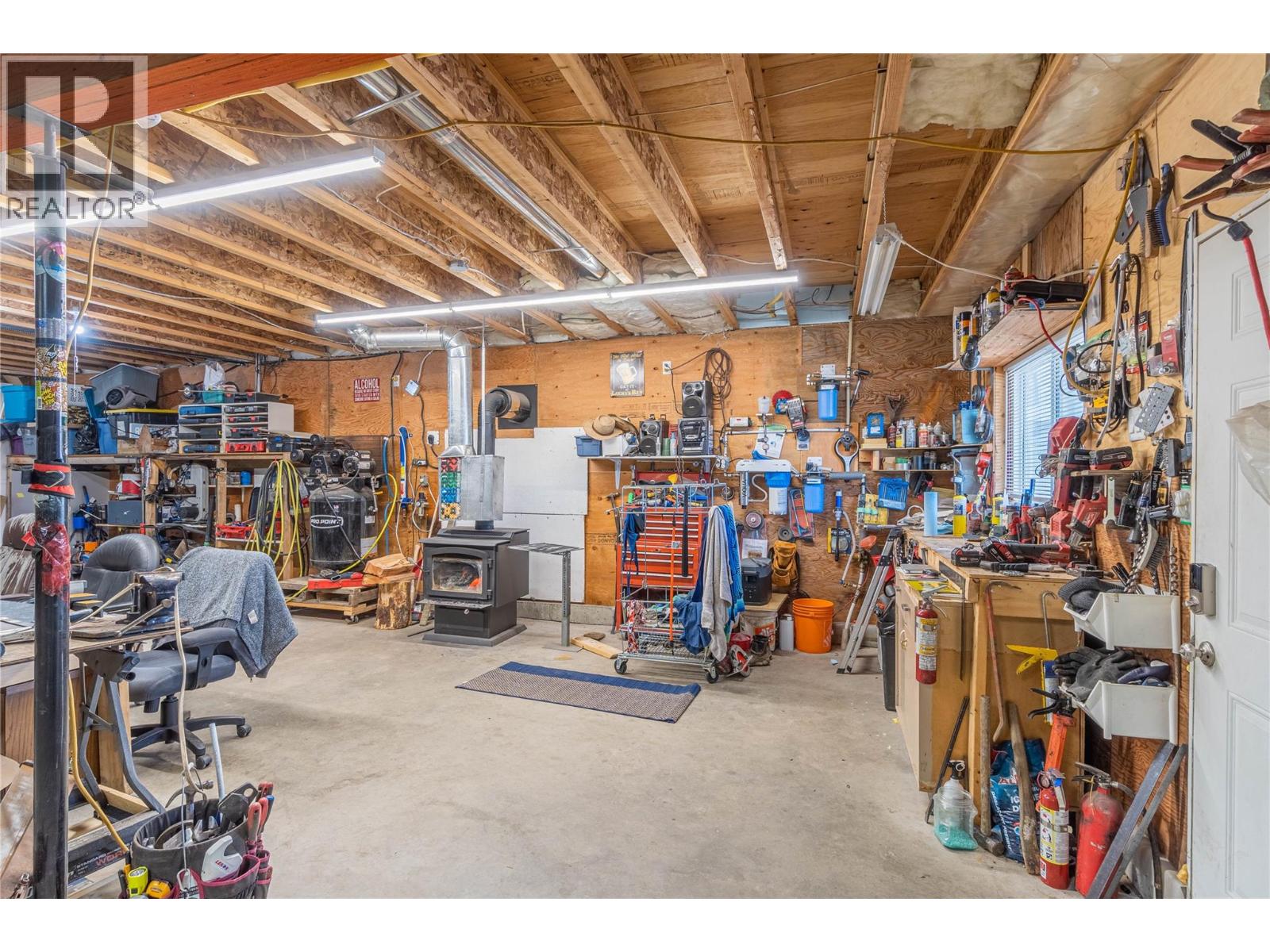 4953 RIVER Road - 26