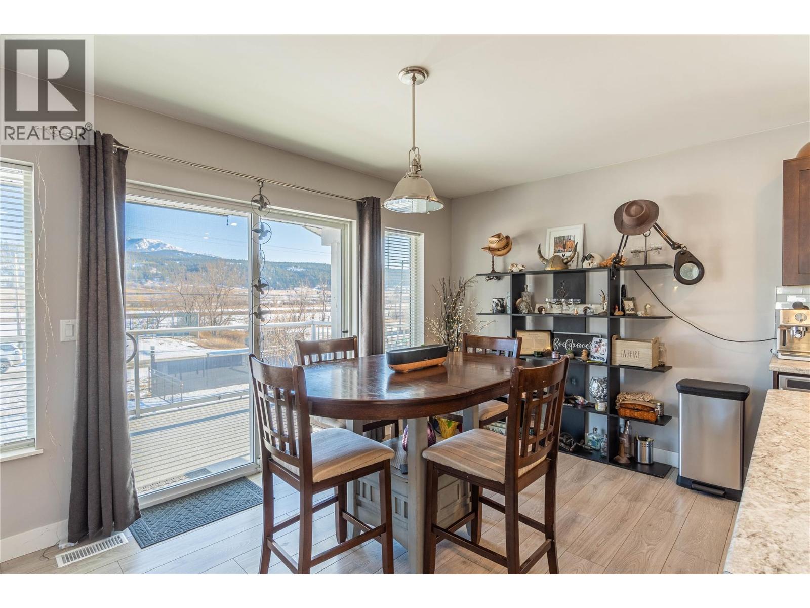 4953 RIVER Road - 9