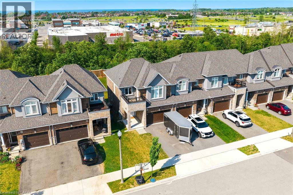 67 PINOT Crescent - 50