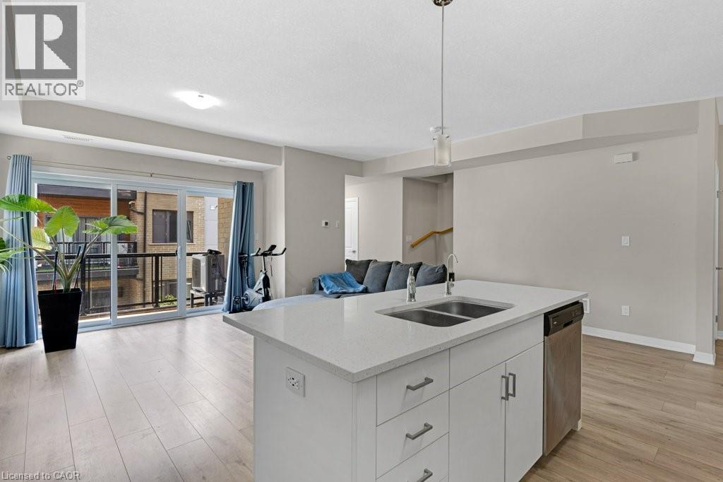 #68 25 ISHERWOOD Avenue - 11