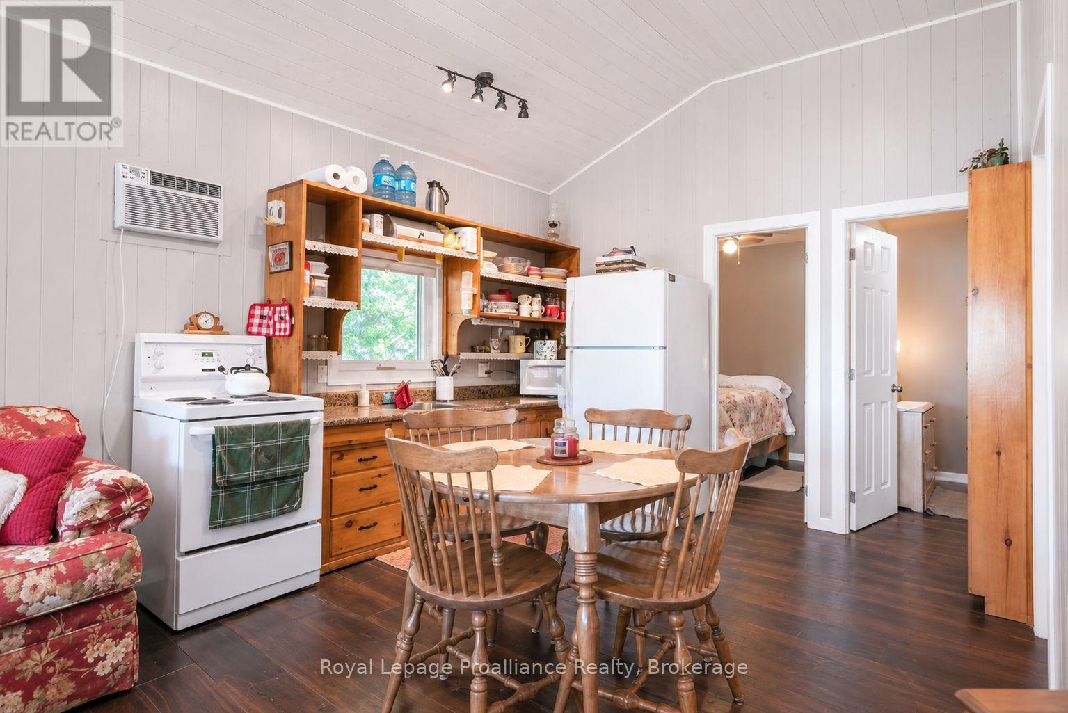 1117B TWIN PINE LANE - 16