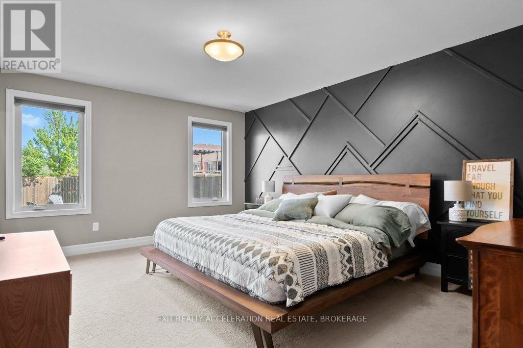 92 HARTWOOD CRESCENT - 18