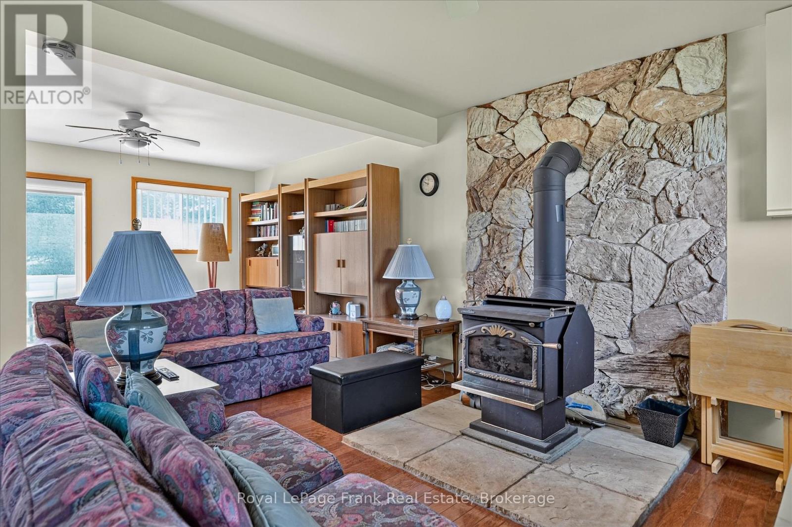 35 GRANDVIEW DRIVE - 11
