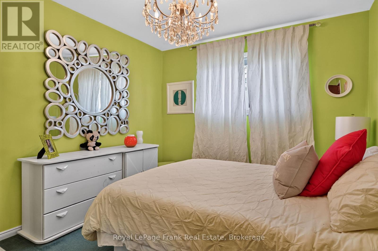 35 GRANDVIEW DRIVE - 16