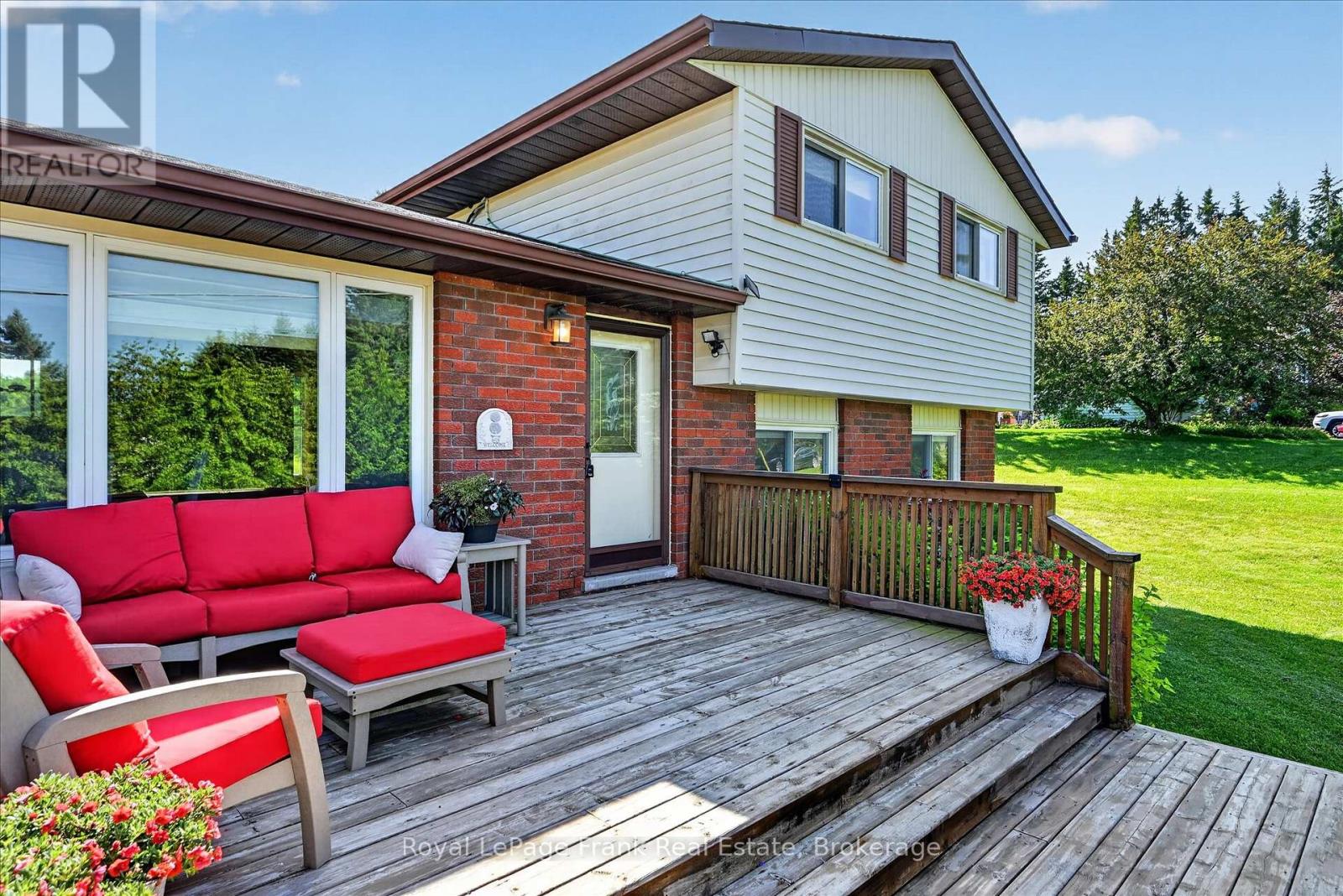 35 GRANDVIEW DRIVE - 2