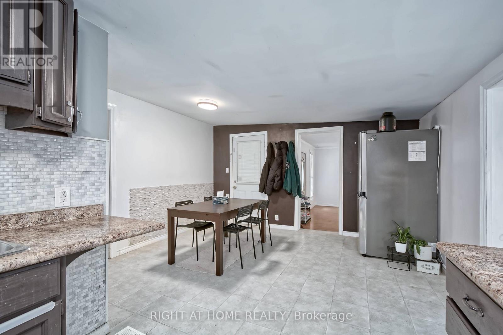 10 PEGLER STREET - 21