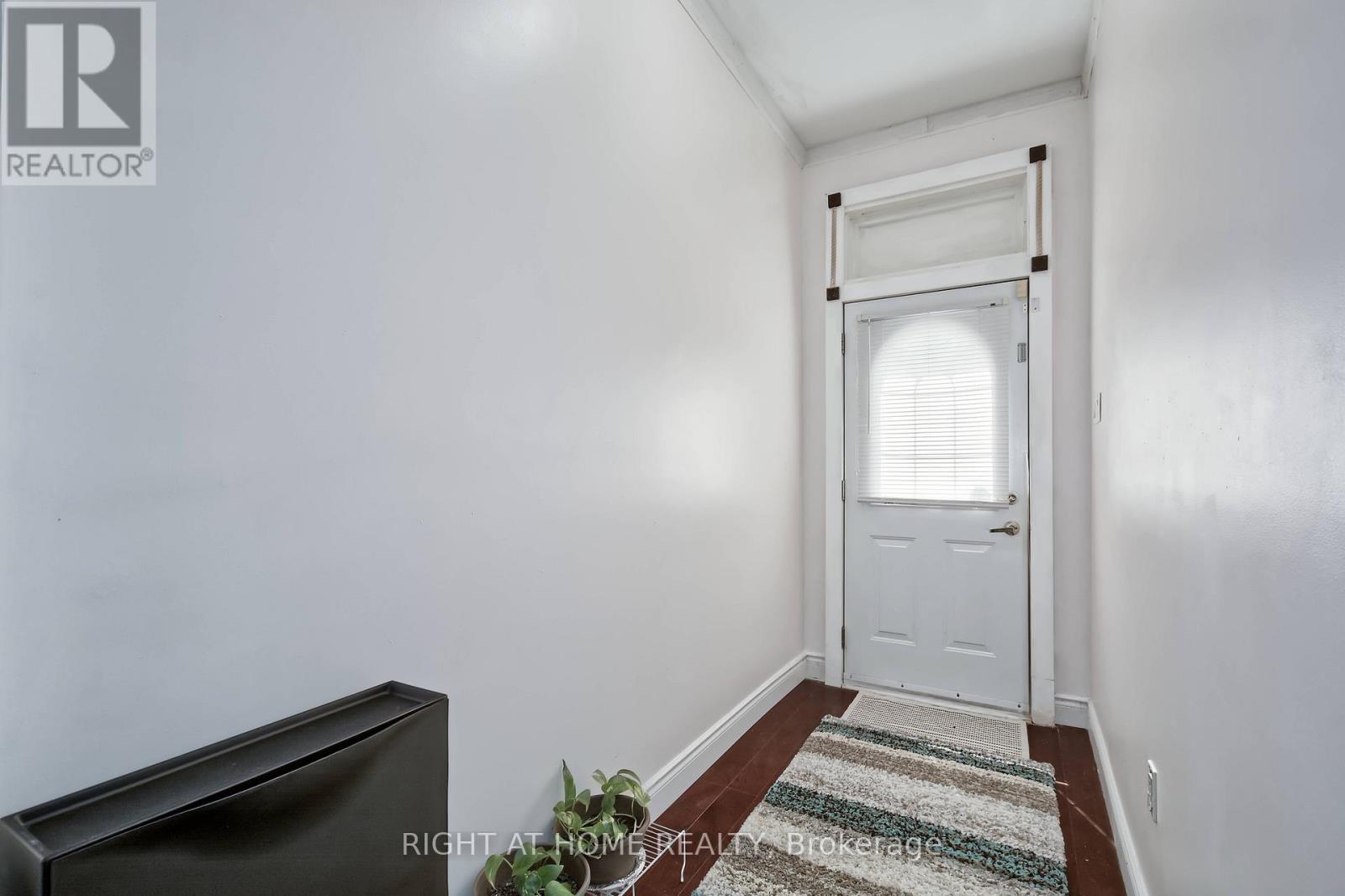 10 PEGLER STREET - 7