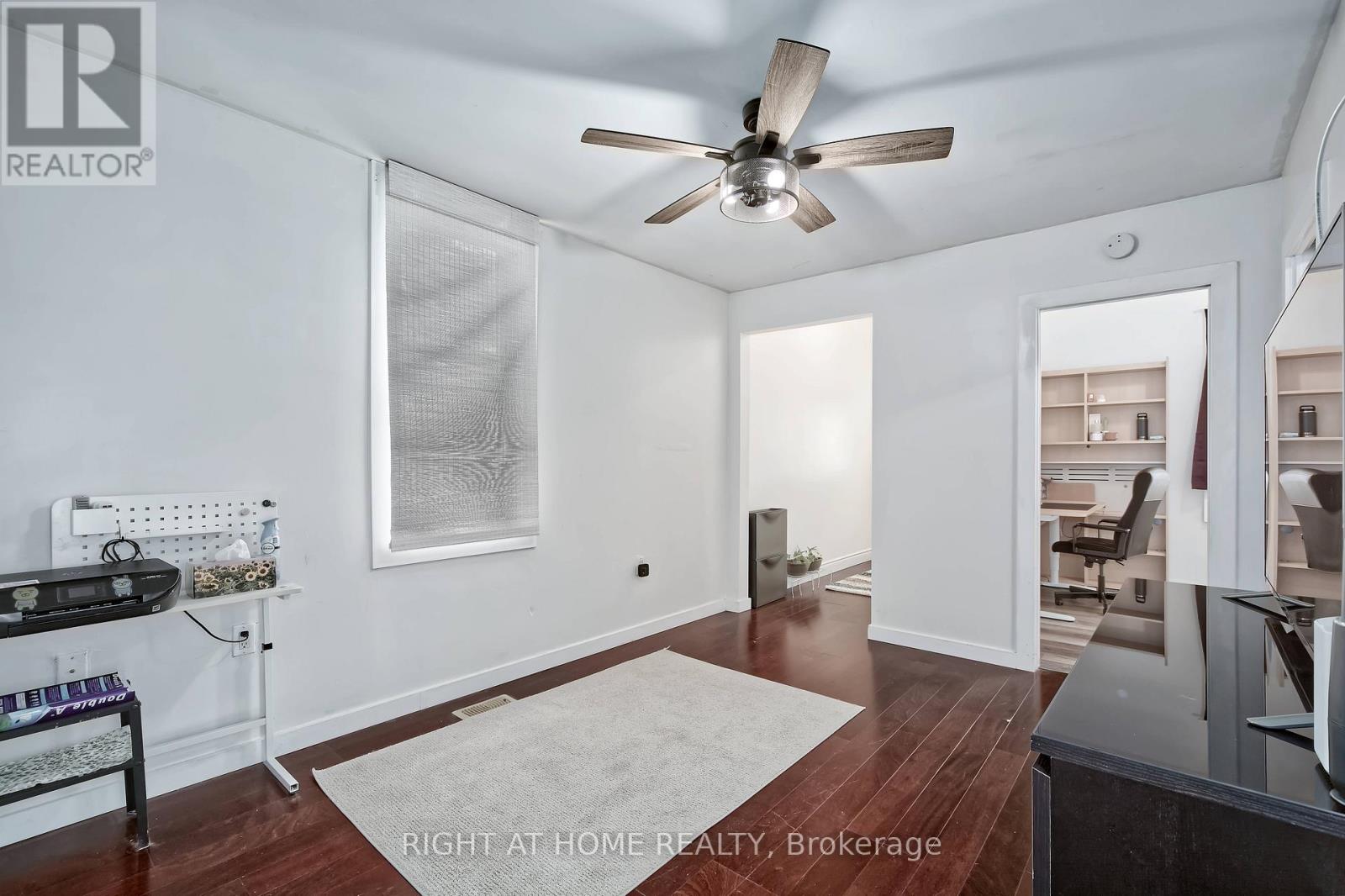 10 PEGLER STREET - 9