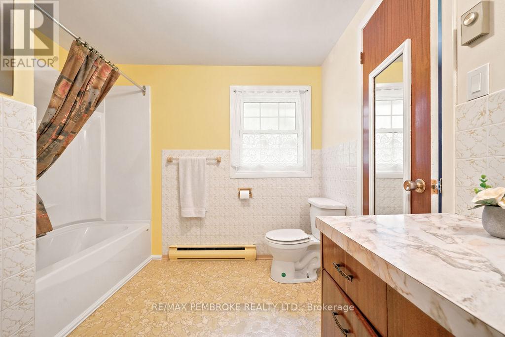 775 PINEGROVE CRESCENT - 29