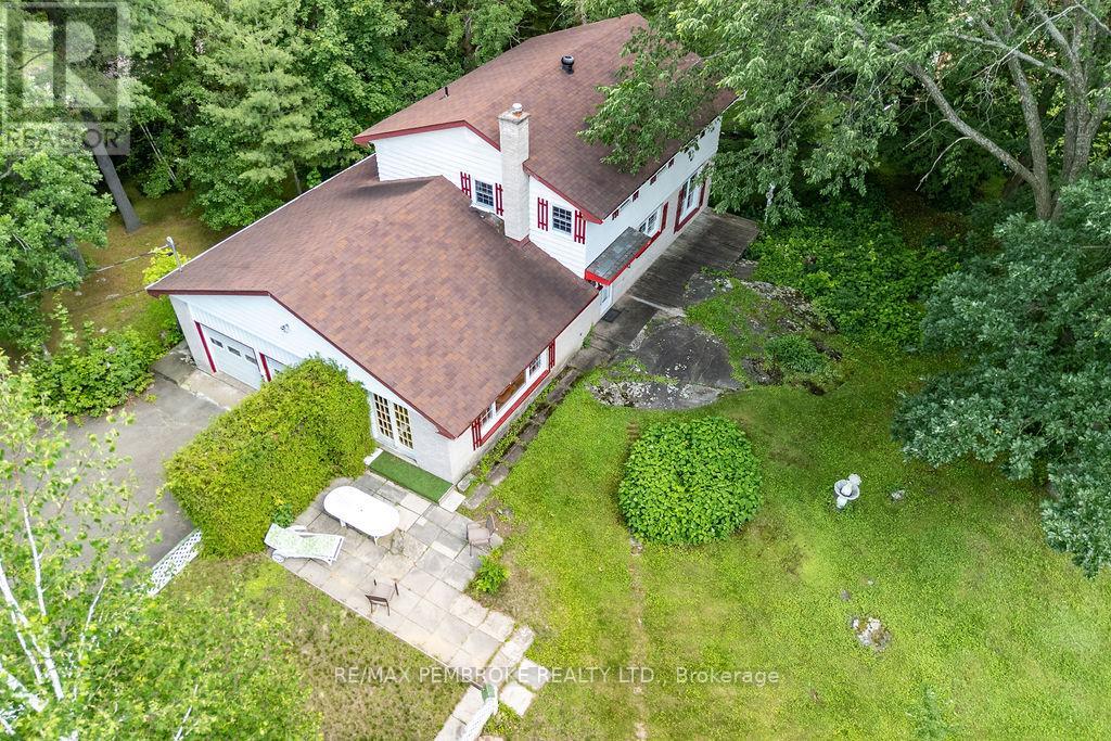 775 PINEGROVE CRESCENT - 30