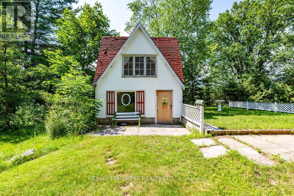 775 PINEGROVE CRESCENT - 32