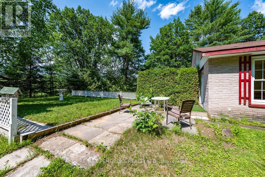775 PINEGROVE CRESCENT - 36