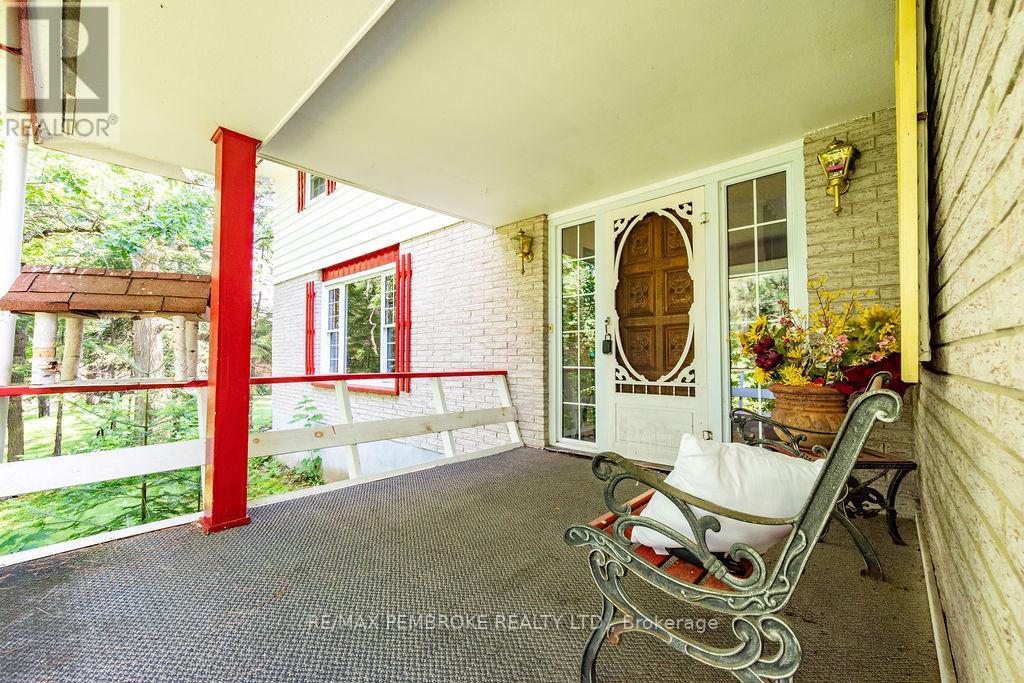 775 PINEGROVE CRESCENT - 6
