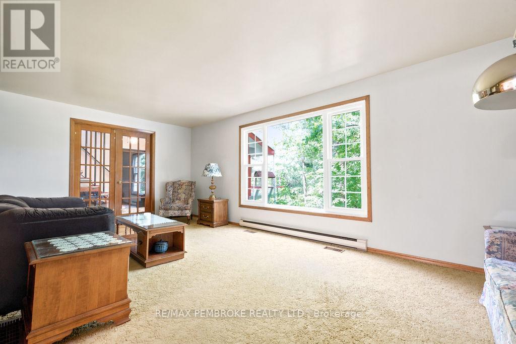 775 PINEGROVE CRESCENT - 7