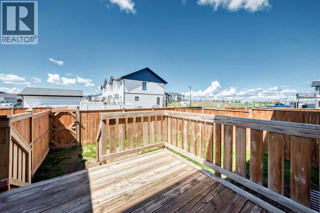 30 Iron Gate Boulevard — photo 32