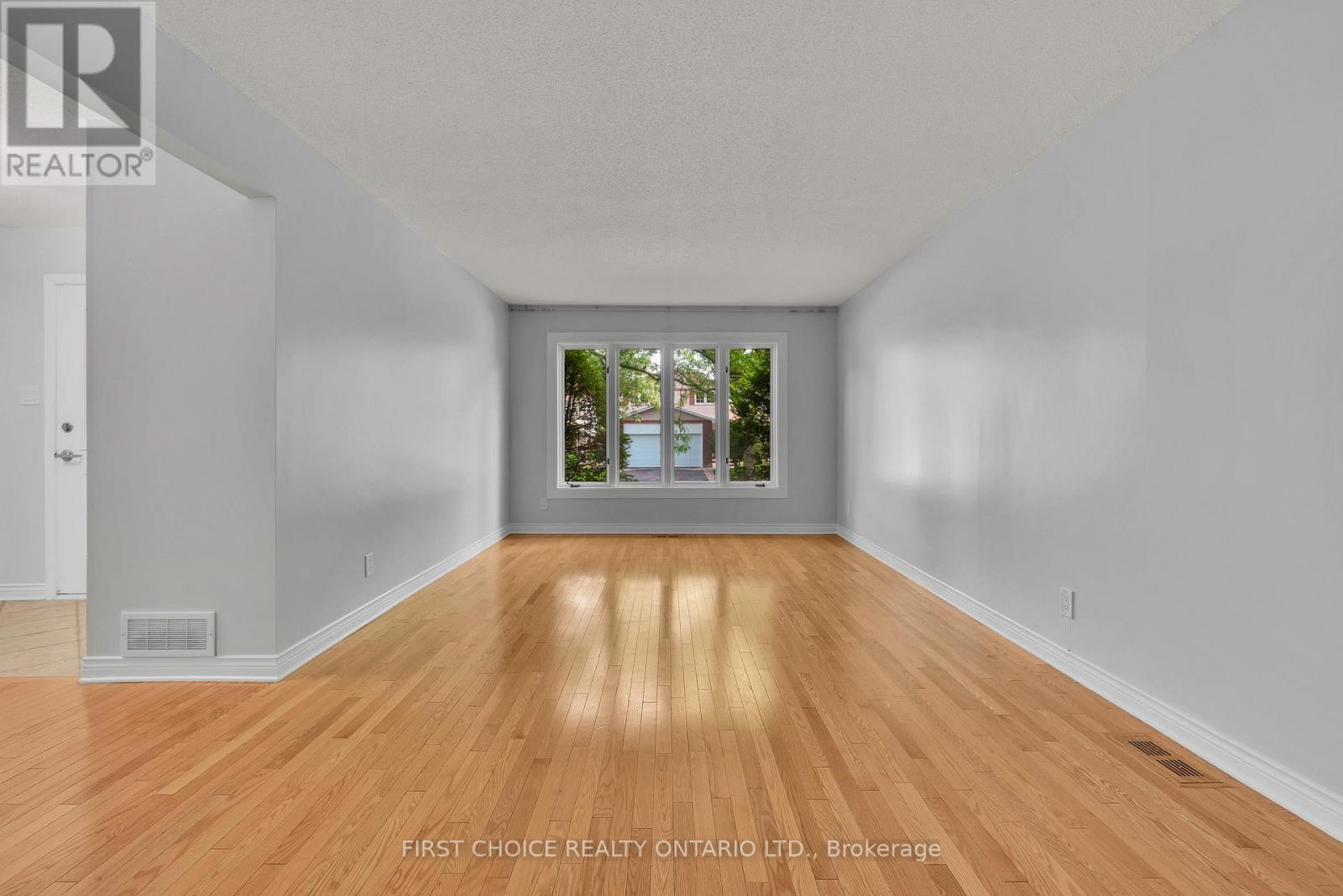 4 Bed, 3 Bath House for Sale in Ottawa – 100 WAXWING DRIVE, Ottawa – MLS# X13521014 - Image 12