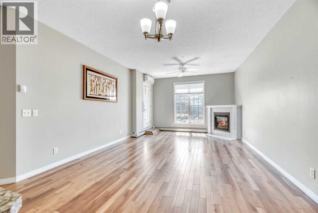 Unit Living/Dining