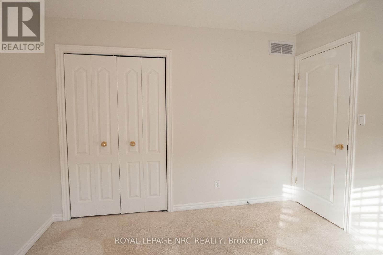 #6 4667 PORTAGE ROAD - 26