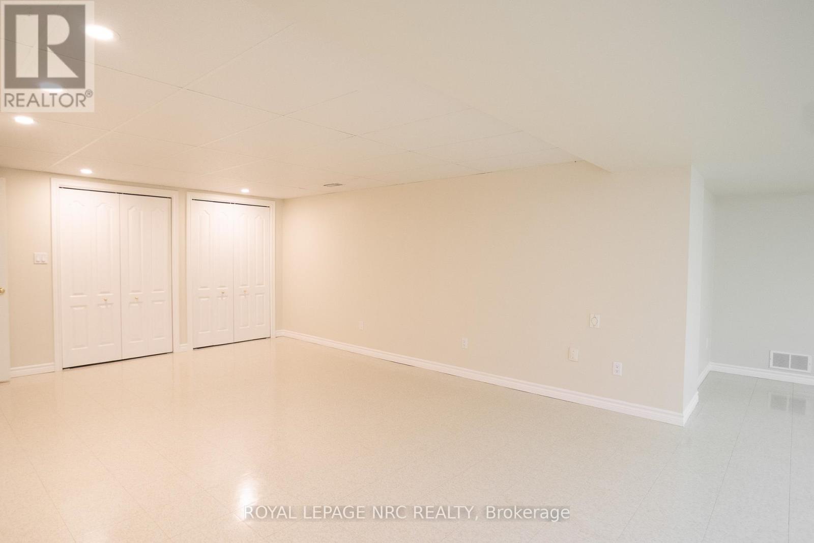 #6 4667 PORTAGE ROAD - 30