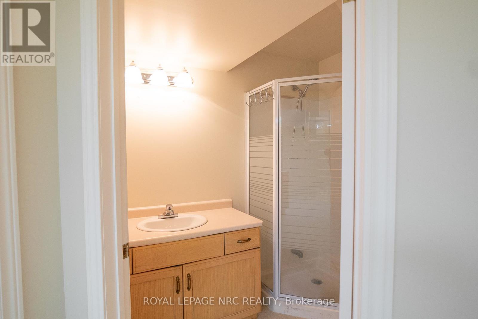 #6 4667 PORTAGE ROAD - 35