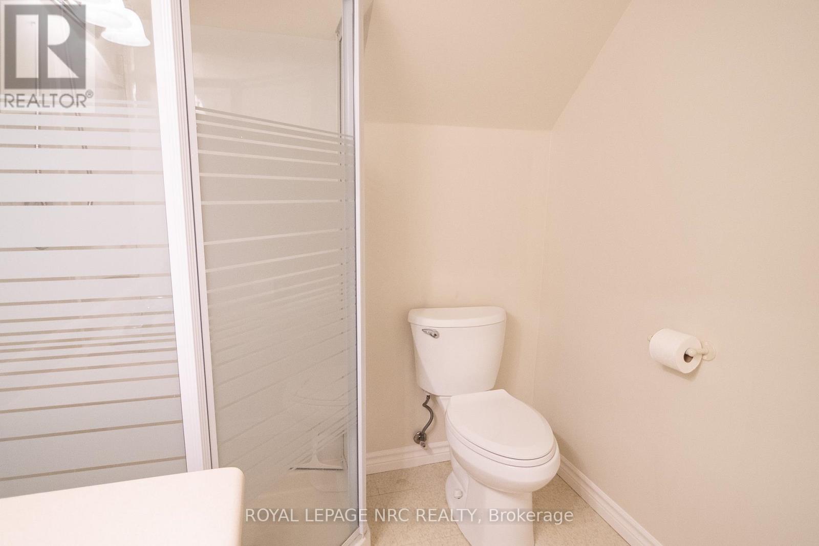 #6 4667 PORTAGE ROAD - 36