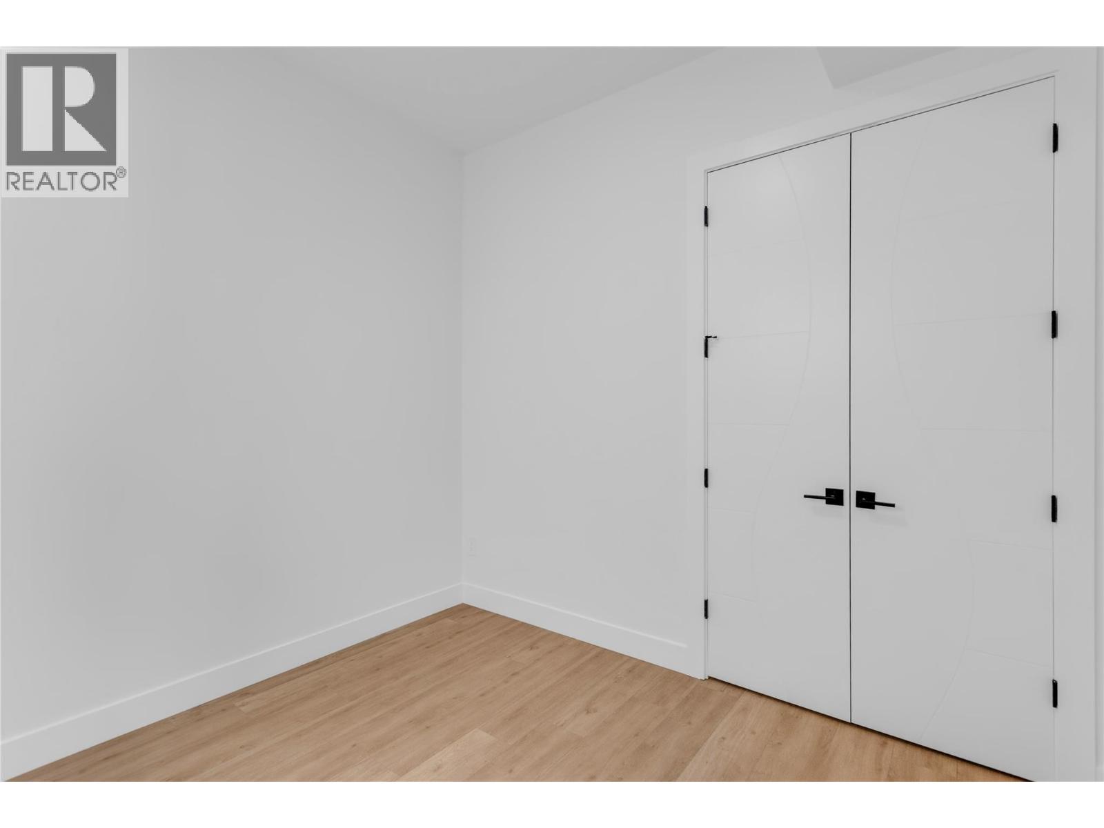 1152 Hume Avenue - 38