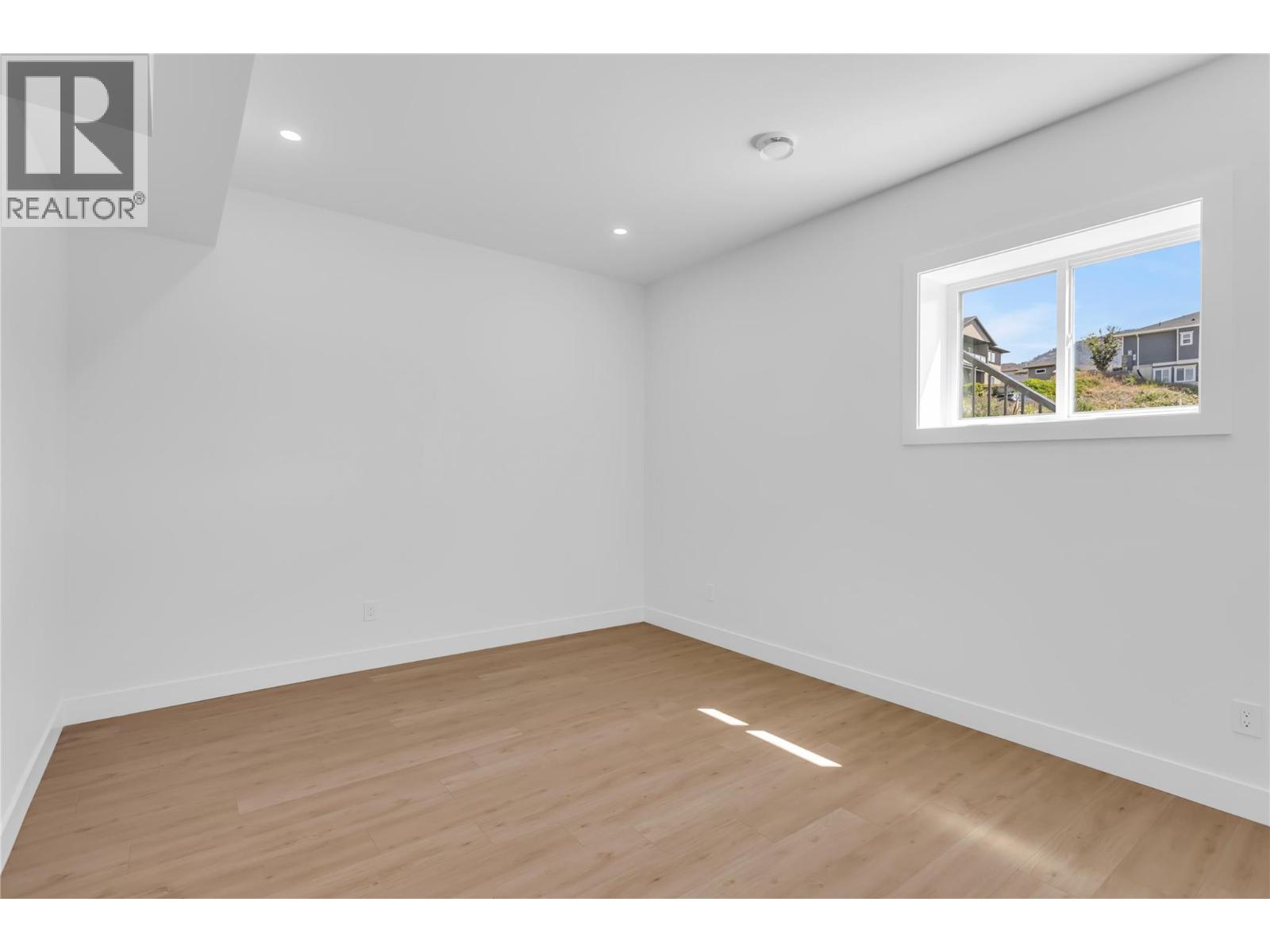 1152 Hume Avenue - 30