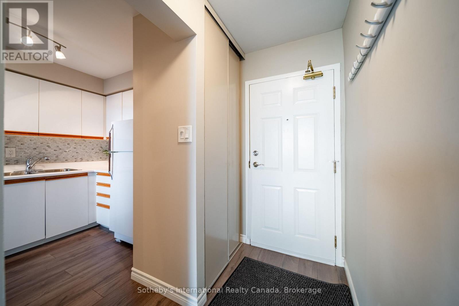 #1910 1270 MAPLE CROSSING BOULEVARD - Image 7