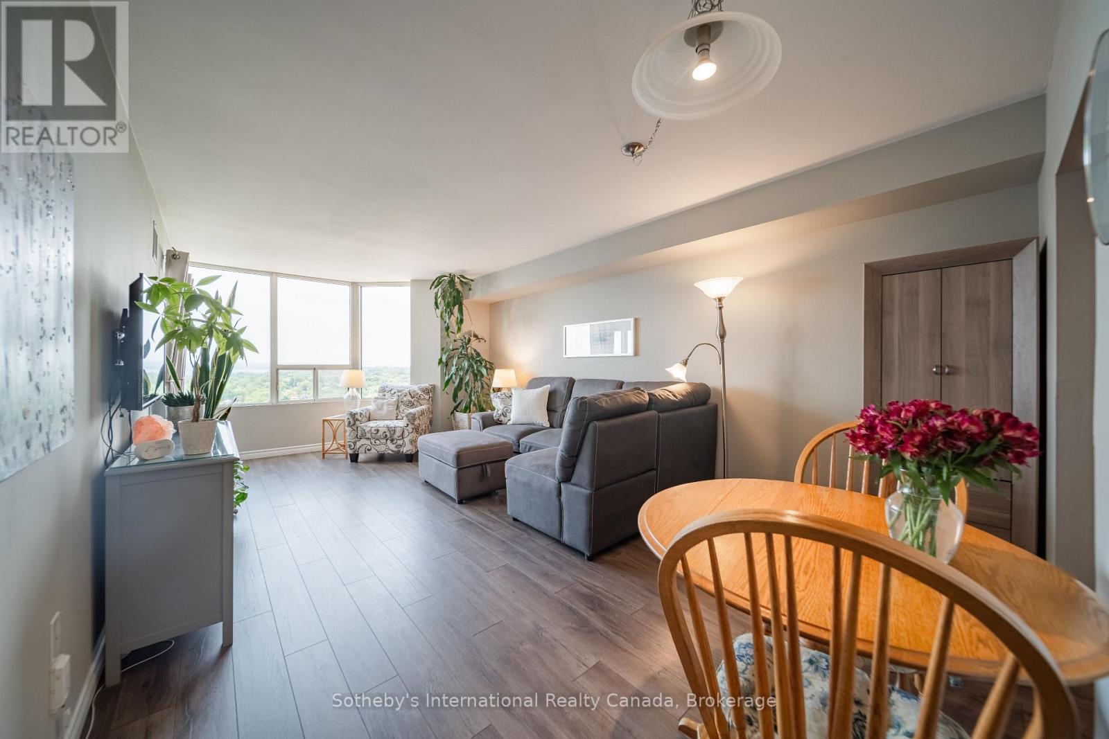 #1910 1270 MAPLE CROSSING BOULEVARD - Image 9