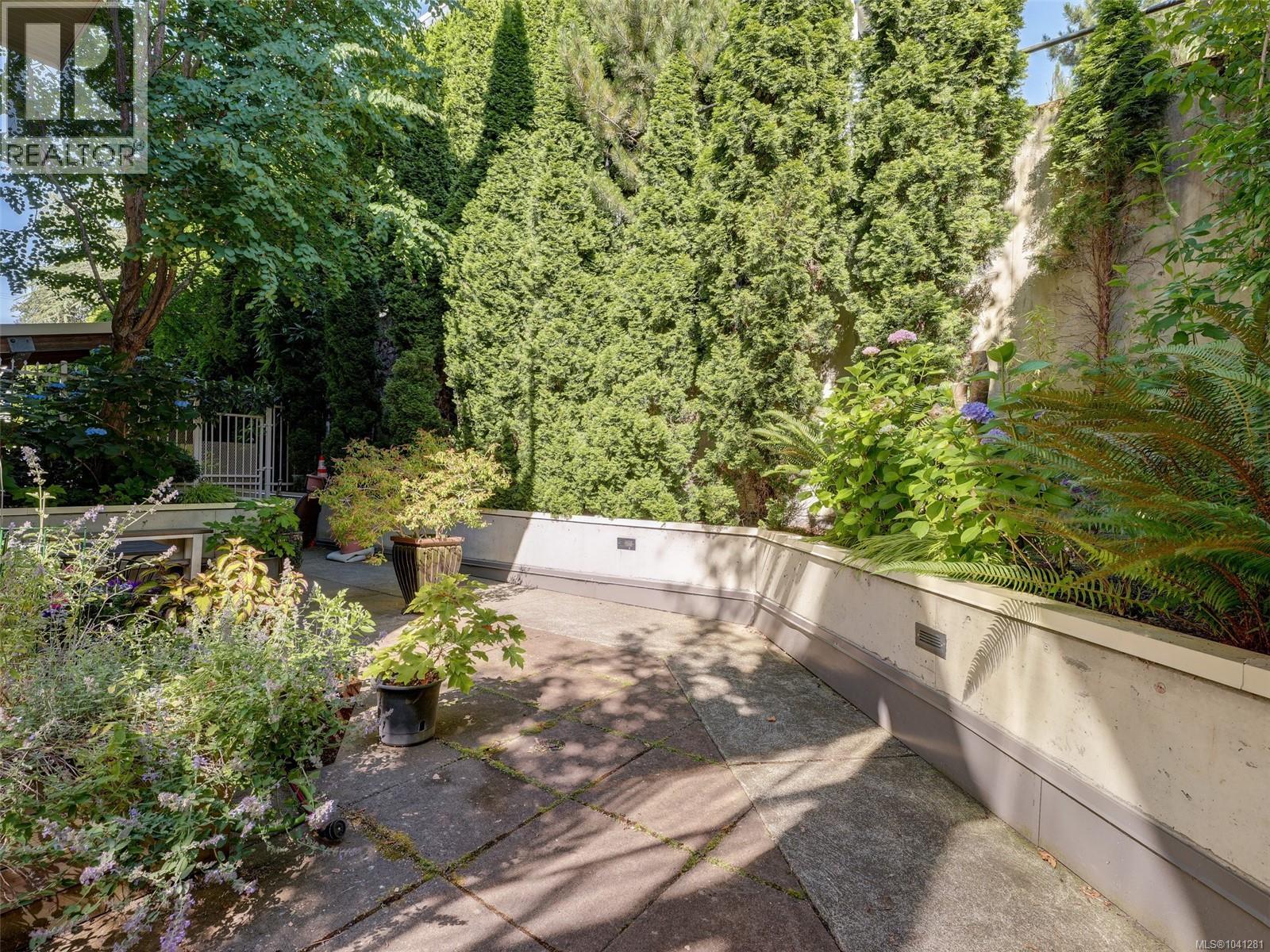 109 1155 Yates St, Victoria