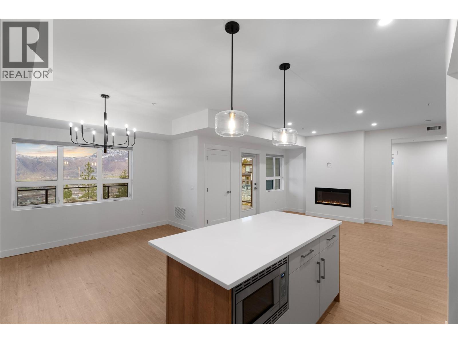 #203 1844 Qu'Appelle Boulevard - 8
