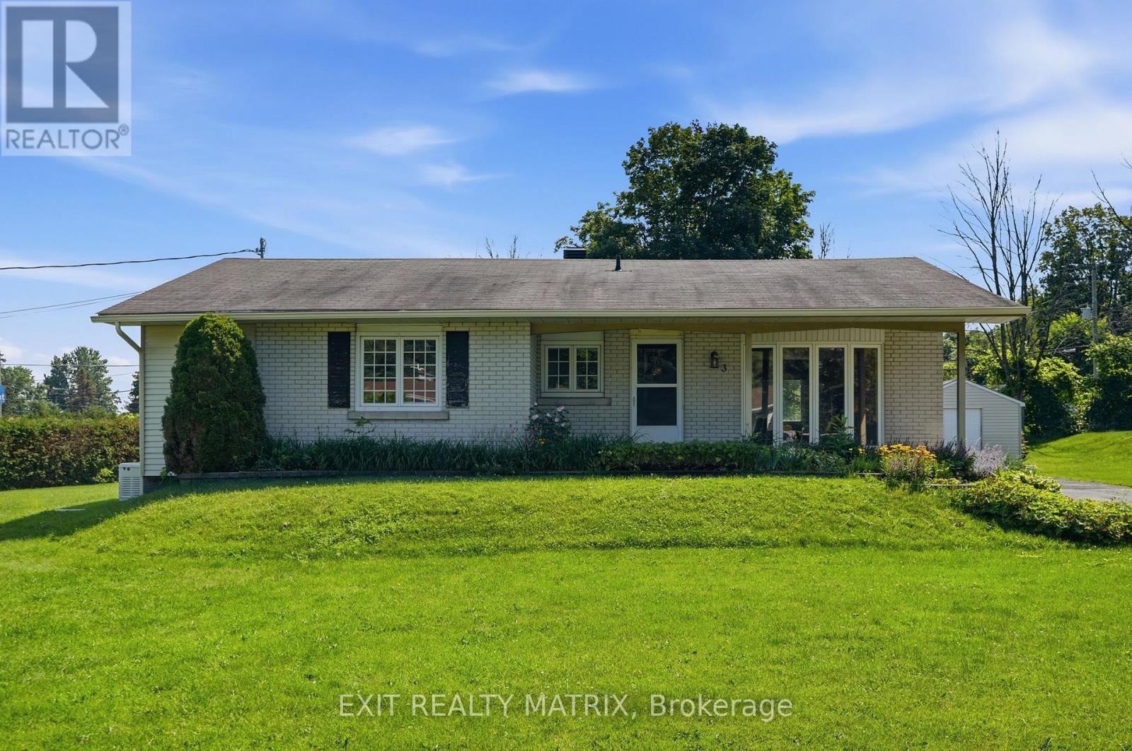 3 HILLVIEW CIRCLE - 2
