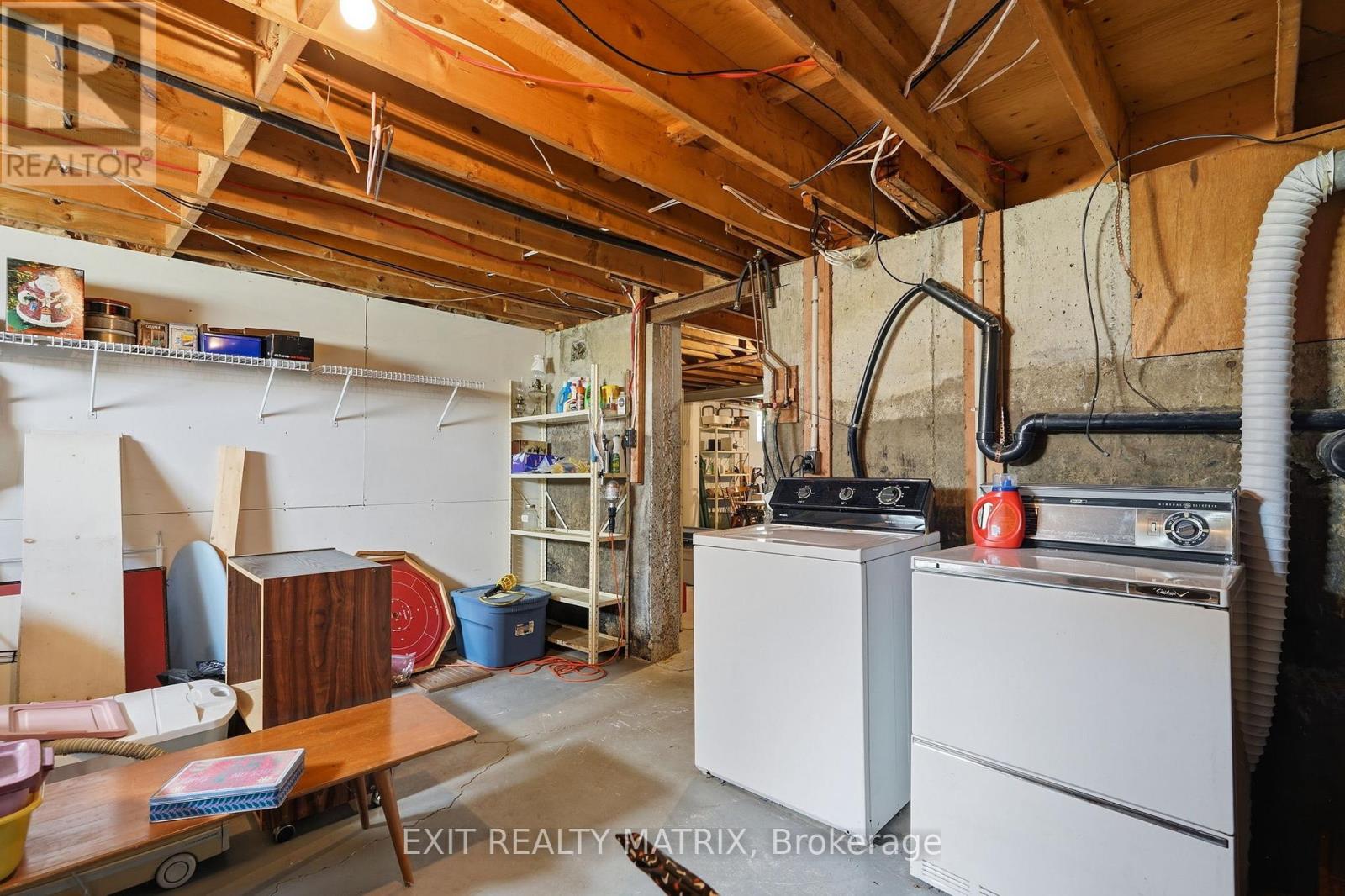 3 HILLVIEW CIRCLE - 20