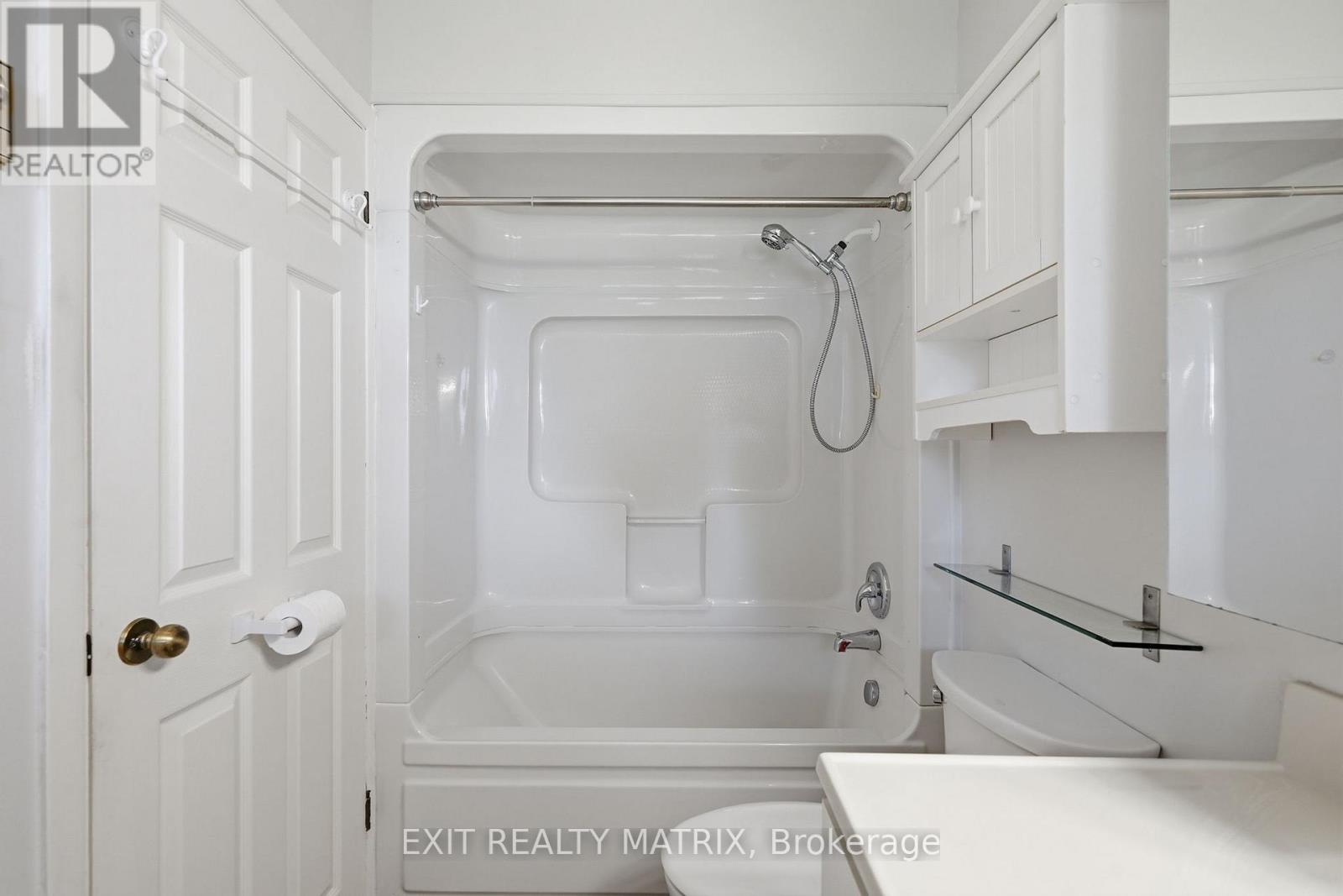 3 HILLVIEW CIRCLE - 19