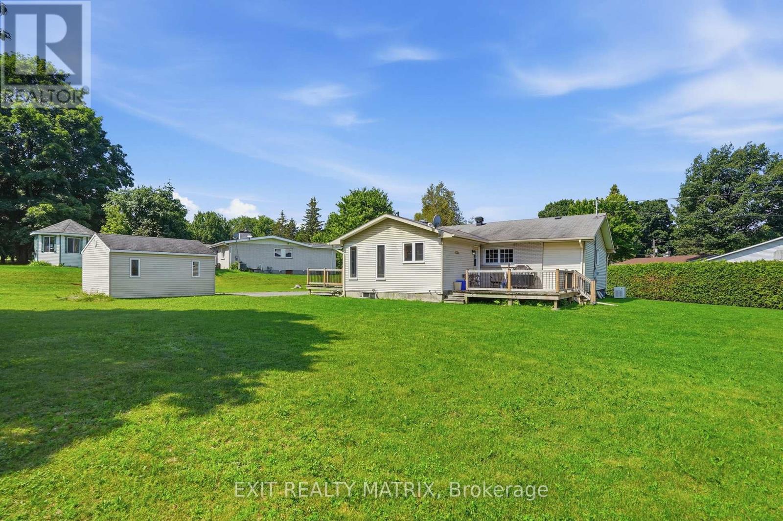 3 HILLVIEW CIRCLE - 28