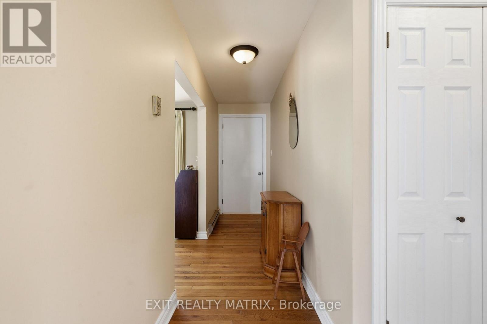 3 HILLVIEW CIRCLE - 3