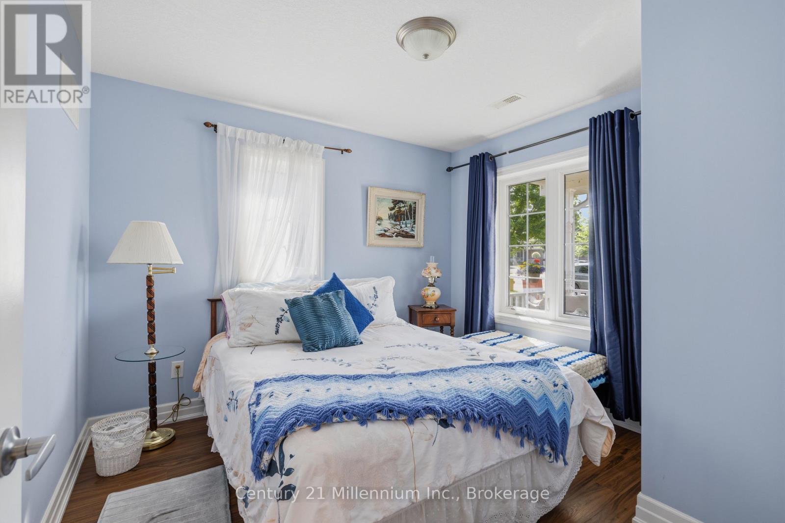 16 CLOVER CRESCENT - 15
