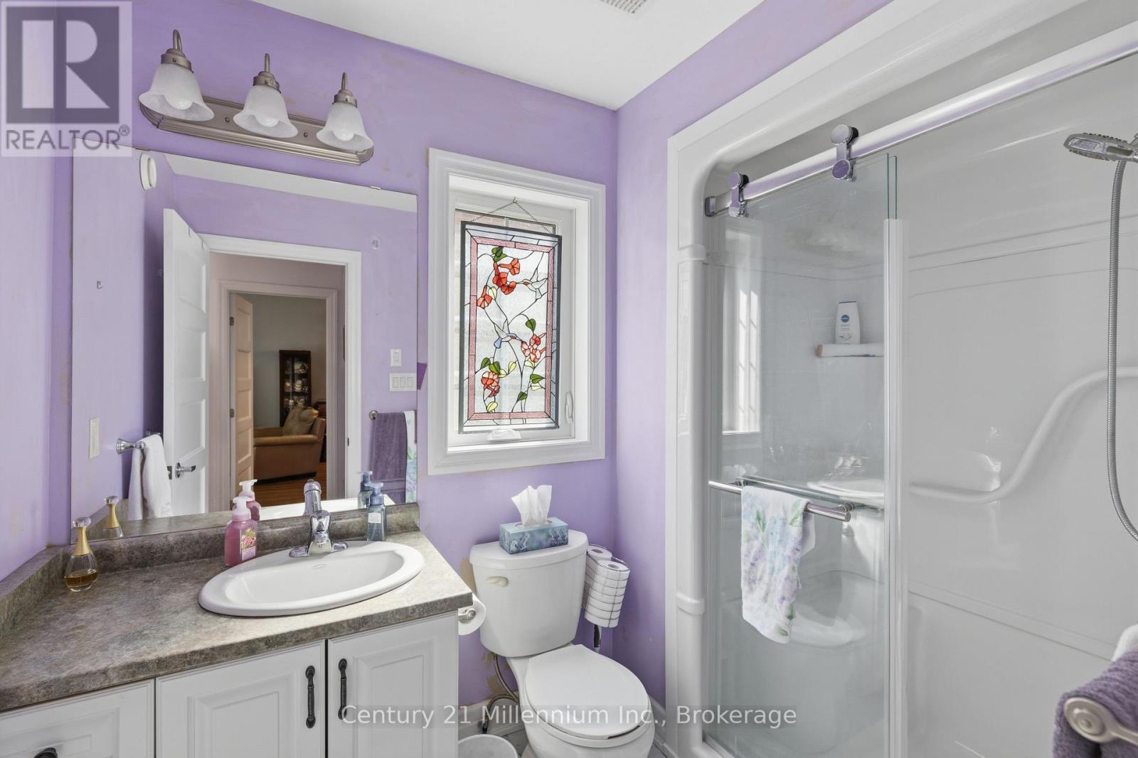 16 CLOVER CRESCENT - 18