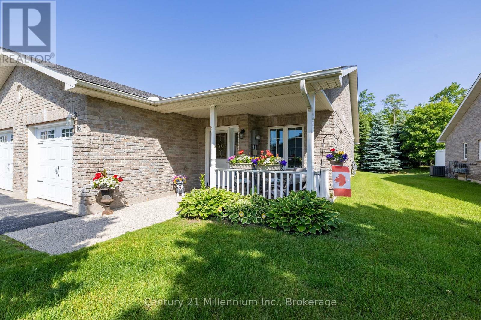16 CLOVER CRESCENT - 3